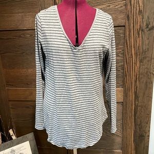 Old Navy, medium tall, gray striped long sleeve V-neck T-shirt